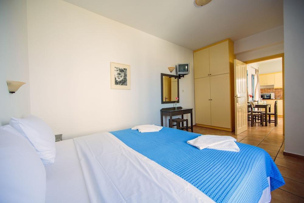 Iliana Hotel Panormos  Экстерьер фото
