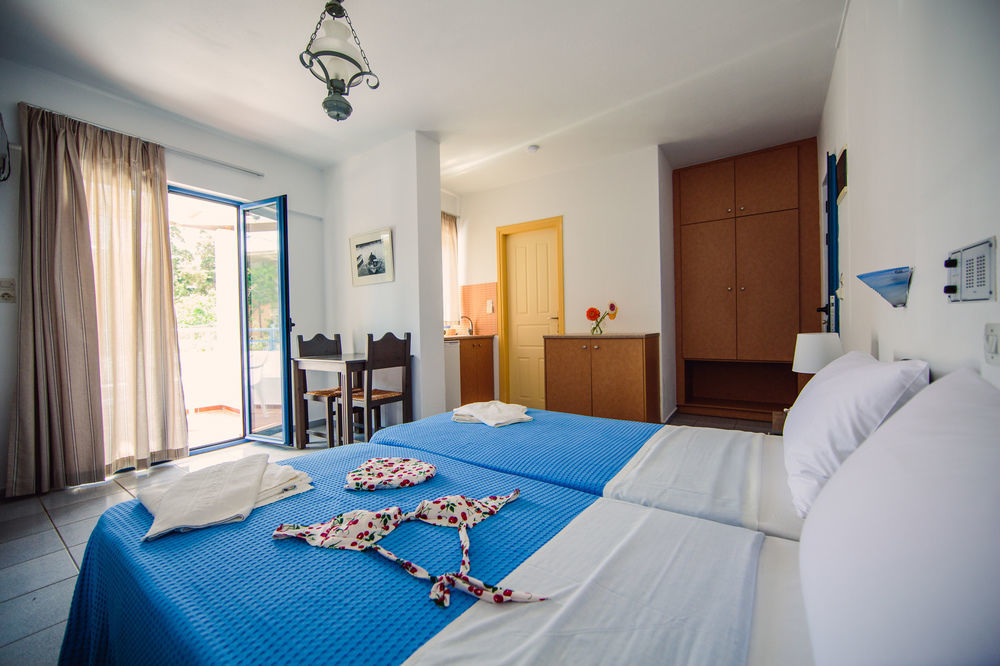 Iliana Hotel Panormos  Экстерьер фото